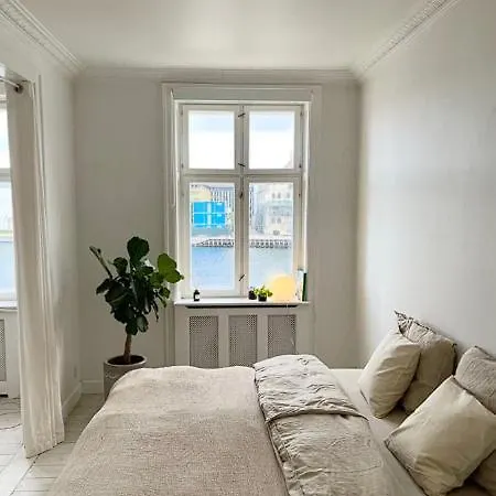 Spacious And Bright !!! Copenhague