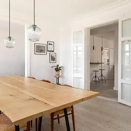 Spacious And Bright !!! * Copenhague