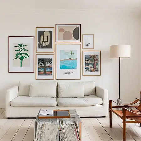 Spacious And Bright !!!